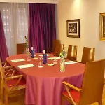 Hotel Occidental Alfonso V León