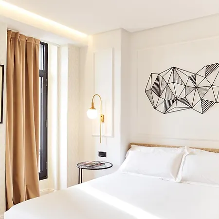 Occidental Alfonso V Hotel