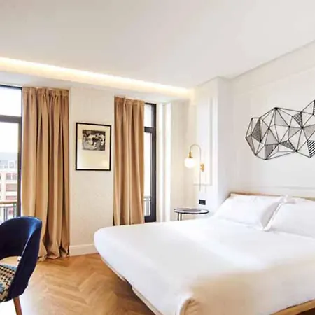 Hotel Occidental Alfonso V 4*