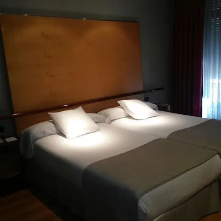 Occidental Alfonso V Hotel