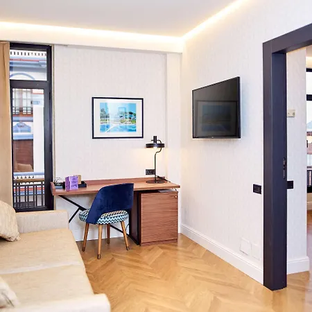 Occidental Alfonso V Szálloda León