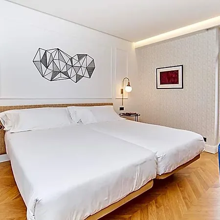 Occidental Alfonso V 4* ليون