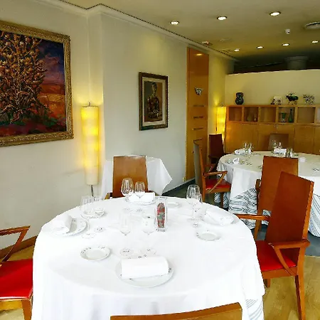 Hotel Occidental Alfonso V 4*