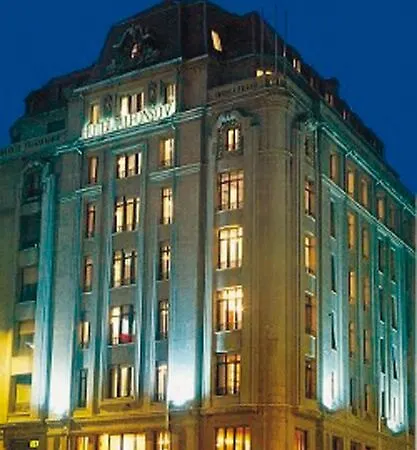 Occidental Alfonso V Hotel 4*