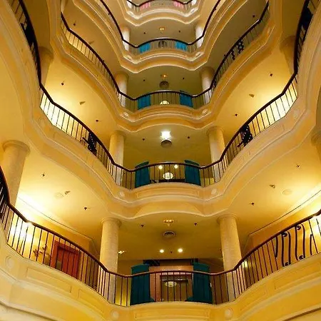 Occidental Alfonso V 4*