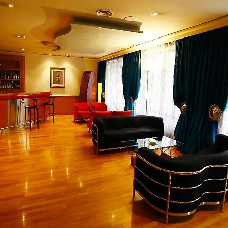 Hotel Occidental Alfonso V 4*