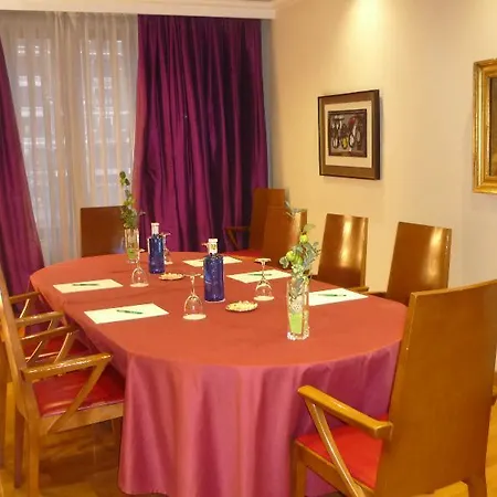 Hotel Occidental Alfonso V León