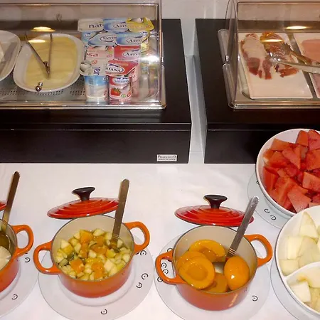 Occidental Alfonso V Hotel