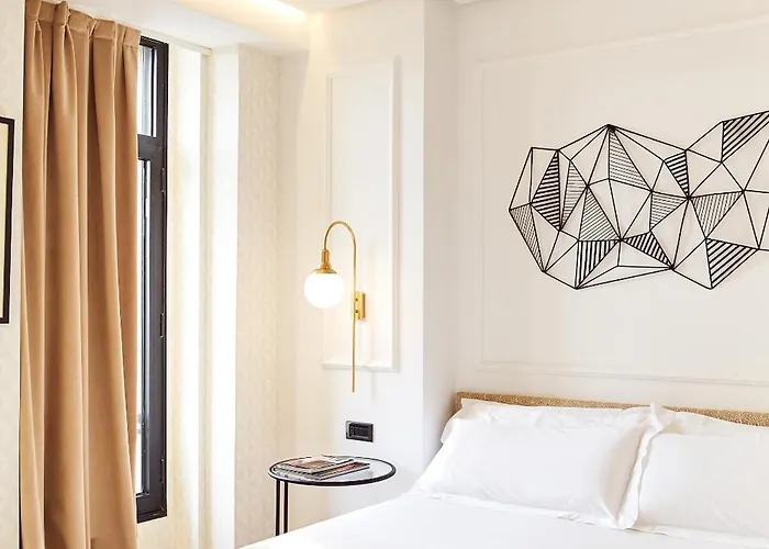 Occidental Alfonso V Hotel