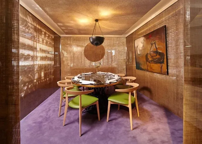 Occidental Alfonso V 4*