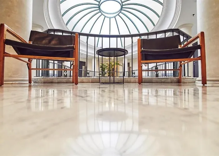 Occidental Alfonso V 4* ليون