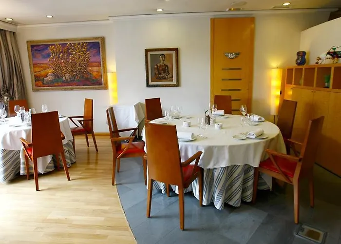 Occidental Alfonso V ليون