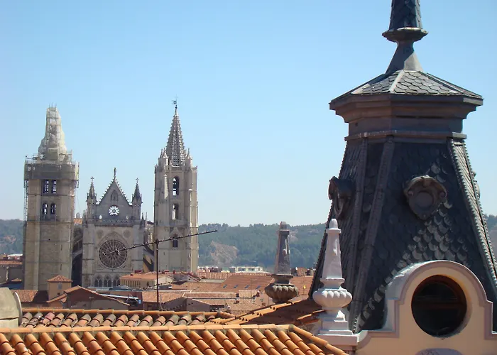 Hotel Occidental Alfonso V León
