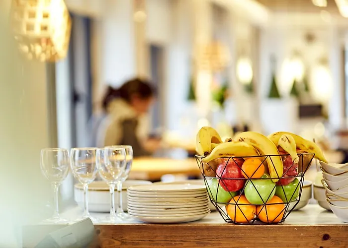 Occidental Alfonso V Hotel 4*