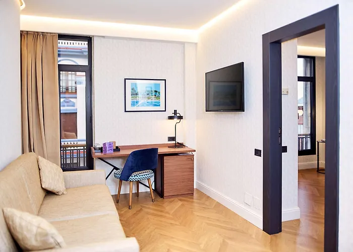 Occidental Alfonso V Szálloda León