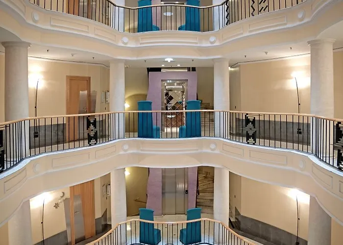 Occidental Alfonso V Hotel 4*