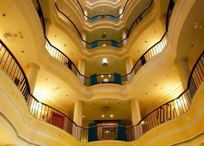 Occidental Alfonso V 4*