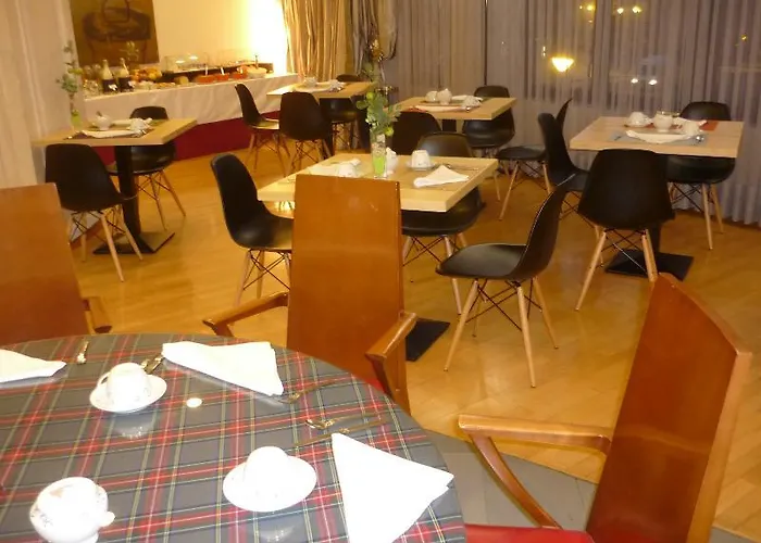 Hotel Occidental Alfonso V 4*