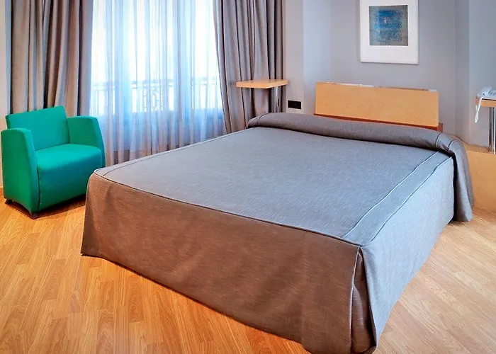 Occidental Alfonso V Hotel 4*