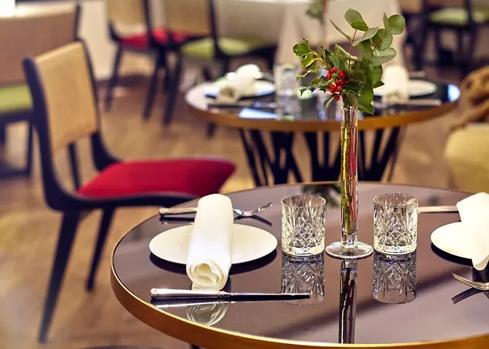 Occidental Alfonso V Szálloda León